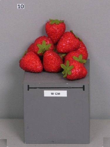 Strawberry D5 cm 20 pcs.