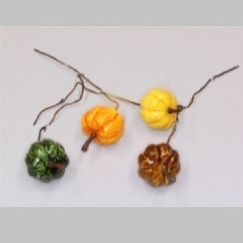 Pumpkins D3 cm assorted 24 pcs on wire